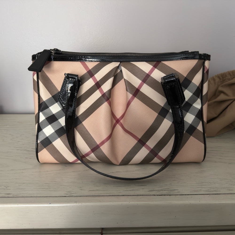 Burberry Checkered Shoulder Bag - Picture 5 of 10
